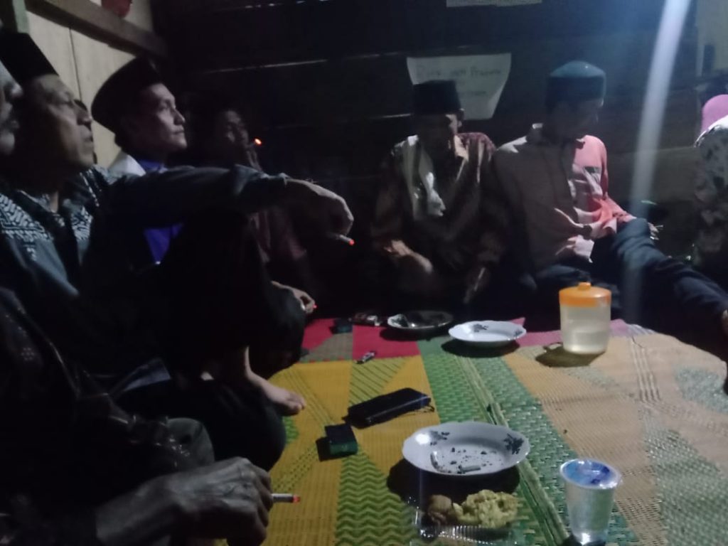 instruksi.co.id, Lampung - Redaksi instruksi.co.id mengucapkan "Turut berduka cita yang sedalam-dalamnya, atas berpulang kerahmatullah dengan tenang ananda Riski Pratama Bin Andika Elsam (keponakan dari Herman Rojali kabiro instruksi.co.id Way Kanan-Lampung), pada Kamis 03 Oktober 2024. Desa Kemu Ulu  Kecamatan Pulau Beringin Kabupaten Oku Selatan. Semoga almarhum diampuni segala kesalahan serta diterima segala amal ibadahnya oleh Allah SWT. Dan semoga keluarga yang ditinggal diberikan ketabahan dan kekuatan iman lahir batin"."Turut berduka cita atas kepergian ananda Riski Pratama. Semoga Allah mengabulkan kedamaian kekal bagi ananda Riski Pratama di sisi-Nya". "Semoga Allah meringankan kesedihan keluarga yang ditinggalkan dan memberikan ananda Riski Pratama tempat termulia di surga". "Semoga Allah SWT memberimu kesabaran di masa sulit ini dan memberimu kekuatan untuk melewati musibah ini". "Semoga keluarga yang ditinggalkan diberi keikhlasan, kesabaran, dan kekuatan untuk menghadapi cobaan ini". "Semoga kenangan tentang orang yang kau cintai dapat membawa kenyamanan di masa duka ini". 